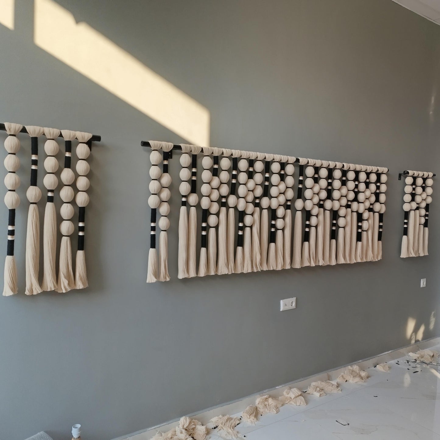 Boho Wall Hanging Decor,Large Woven Macrame Wall Decor, Handwoven Tapestry Wall Hanging, Handmade Fiber Art for Living Room or Bedroom,