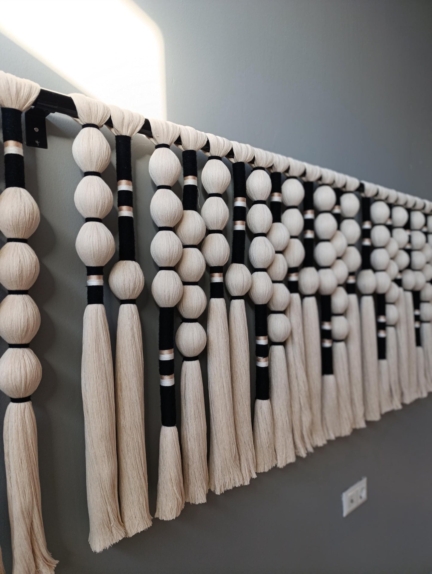 Boho Wall Hanging Decor,Large Woven Macrame Wall Decor, Handwoven Tapestry Wall Hanging, Handmade Fiber Art for Living Room or Bedroom,