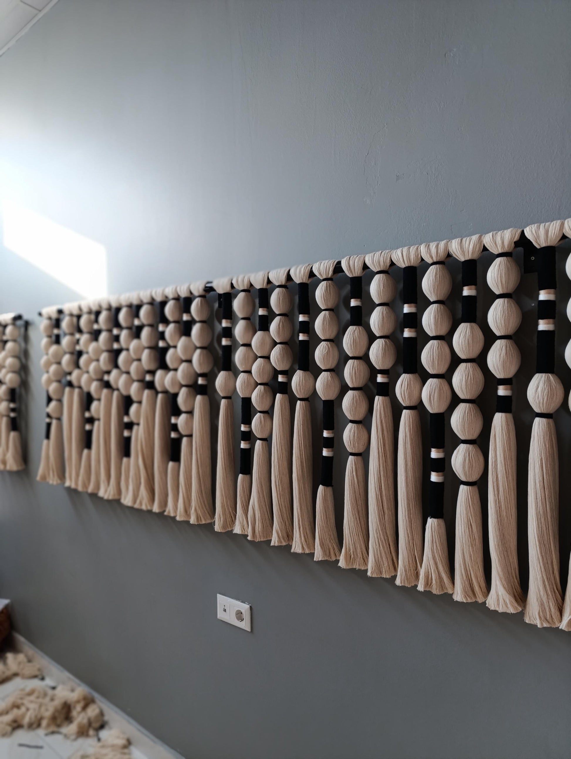 Boho Wall Hanging Decor,Large Woven Macrame Wall Decor, Handwoven Tapestry Wall Hanging, Handmade Fiber Art for Living Room or Bedroom,